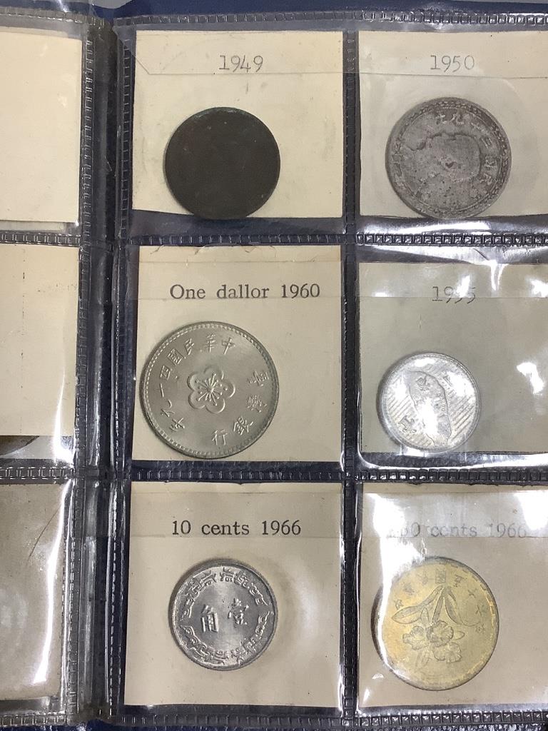 A Kennedy 1964 half dollar and a small collection of Chinese bronze 'cash' and other coins, Kangxi and later (21 in total)